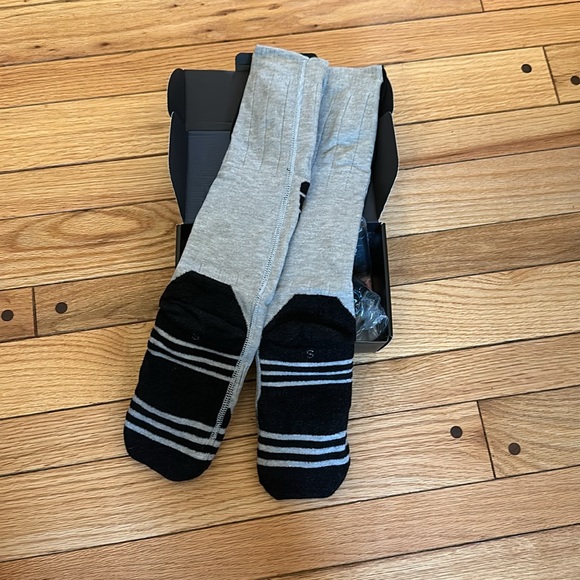 🎄♥️ New!! 🎄♥️ Holiday gift! NIB Matkao Smart Heated Socks Small - Picture 4 of 14